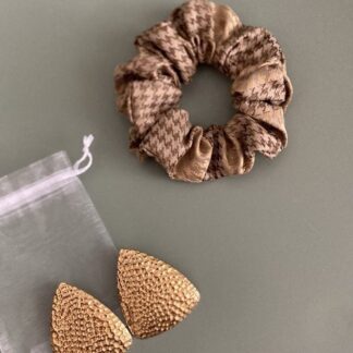 Combo boucles d'oreilles + chouchou